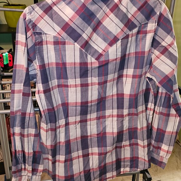 Men's Wrangler plaid button down Size XS - Picture 2 of 3